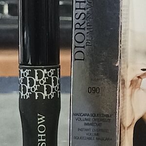 Dior Diorshow Pump 'N' Volume Mascara in Black